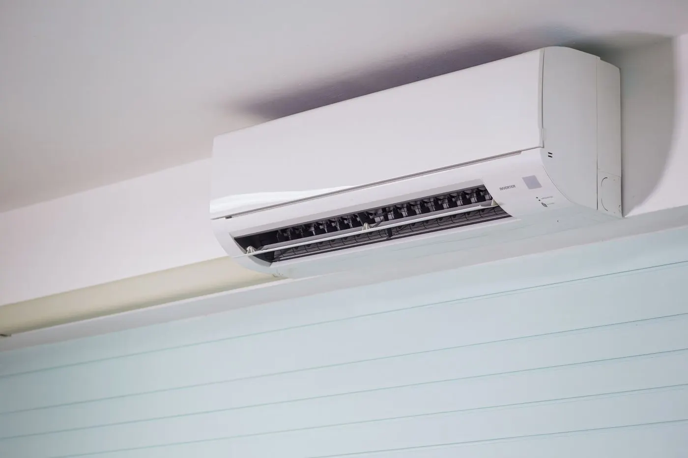 How a ductless mini-split works